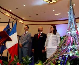 El gobierno de Francia felicitó al presidente Juan Orlando Hernández a través de su embajada en Honduras.