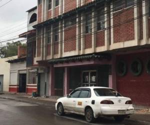 En uno de los pisos superiores, en su habitación, fue encontrado sin vida un hondureño. (Foto: El Heraldo Honduras/ Noticias Honduras hoy)