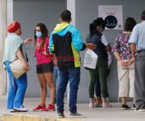 Los hondureños podrán visitar los comercios del país sin restricciones. Foto: David Romero/EL HERALDO.