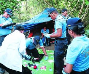 En el santuario fueron detenidas seis personas con armas de grueso calibre.