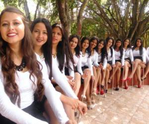 Ellas son las bellas adolescentes que deleitaran con su presencia en el Estadio Nacional Tiburcio Carias Andino.