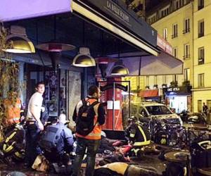 Sangriento ataque en París deja al menos un centenar de muertos.