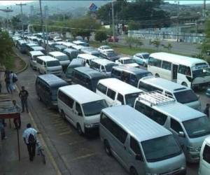 Los buses 'rapidito' o 'brujitos' realizarán protesta por las últimas muertes de conductores.