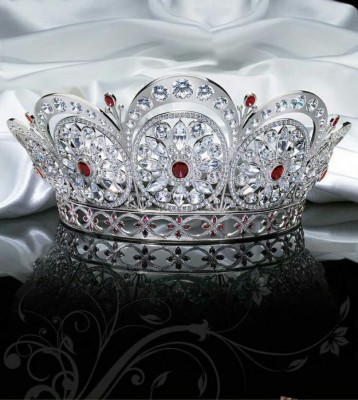 FOTOS: La lujosa transformación de las coronas de Miss Universo