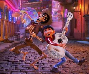 La cinta animada inspirada en el día de los muertos de México, última película de animación de los estudios Pixar (Disney), recaudó 18,3 millones de dólares entre viernes y domingo en los cines de Estados Unidos y Canadá.