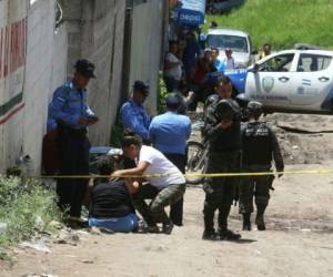 En el lugar del asesinato se encontraron más de 30 casquillos de bala.