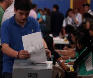 Comisionados de la Unidad Fiscal vigilarán los gastos políticos en las campañas.