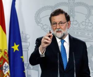 Rajoy insistió en que el nuevo ejecutivo catalán, sea del signo que sea, estará 'bajo el imperio de la ley'. Su gobierno, enfatizó Rajoy, ofrece 'diálogo abierto, constructivo y realista', pero 'siempre dentro de la ley'.(Foto: AFP/ El Heraldo Honduras/ Noticias Honduras hoy)