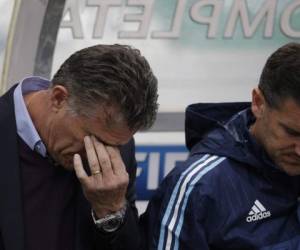 El entrenador Bauza de buen recorrido en los clubes sudamericanos, sobre todo el Ecuador y Argentina, deja el puesto en la Albiceleste. Foto: Agencia AP.