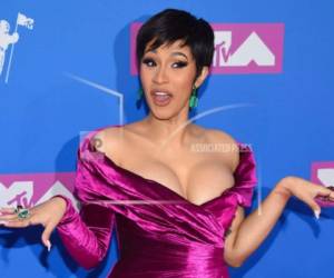 Este es el nuevo look de la cantante Cardi B.