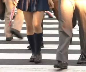 Japón vive un 'enjo kosai', una práctica en la que adolescentes acompañan a hombres a cambio de dinero.