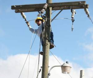 Los técnicos de la Empresa Energía Honduras realizarán los trabajos en las líneas de fluido.