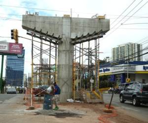 En la capital se ejecutarán más proyectos viales con un presupuesto mayor a los 1,000 millones de lempiras. Foto: Emilio Flores/EL HERALDO.