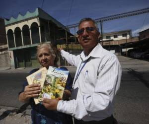 Concepción Zúñiga y su hijo Carlos Guido, nieta y bisnieto del poeta Luis Andrés Zúñiga.