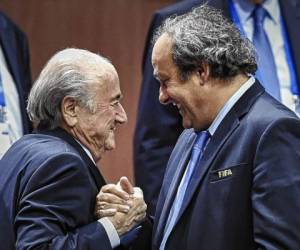 Blatter y Platini a la espera, Warner suspendido de por vida en caso FIFA