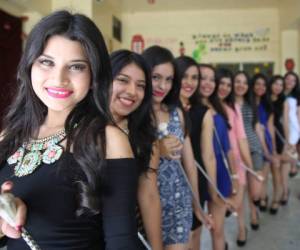 Las sonrientes y hermosas palillonas del Cultura Nacional Sur, serán el atractivo número uno en los desfiles patrios.