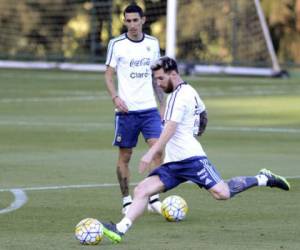En el entrenamiento de la Albiceleste, el tatuaje de Lionel Messi fue el centro de atención. (Foto: Agencias/AP)