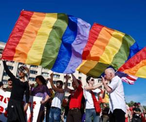 Representantes de Rumania, Hungría, Polonia y Estonia declararon ante el tribunal que no desean que la palabra “cónyuge” abarque a parejas del mismo sexo.