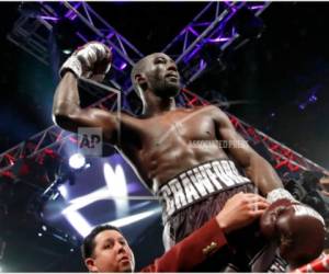 Terence Crawford celebra su victoria sobre Jeff Horn en un combate del peso wélter, el 9 de junio de 2018, en Las Vegas.