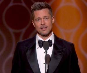 Sobre pérdida de peso de Brad Pitt: 'Se está enfocando en sí mismo. Se cuida de que lo que come y tiene un chef que le prepara comida saludable'.