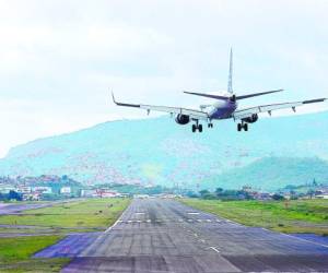 El aeropuerto internacional Toncontín podría ser clausurado en pocos años por la puesta en operaciones del aeropuerto de Palmerola.