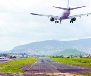 El mandatario dijo que la decisión de construir una terminal aeroportuaria en Palmerola, en coordinación con el gobierno de Estados Unidos, es irreversible.