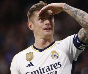 Según Fabrizio Romano, Toni Kroos ha decidido renovar su contrato con el Real Madrid hasta 2025.