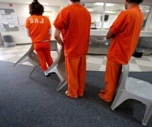 Inmigrantes LGBT tienen un bloque especial en la cárcel de Santa Ana, California.