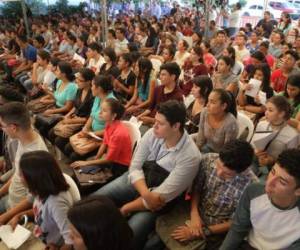 En el 2017 estaban registrados 2,186 becarios en la UNAH. Foto: EL HERALDO