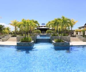 Aguas cristalinas, selva y una atención de lujo le esperan en este resort en el caribe hondureño.