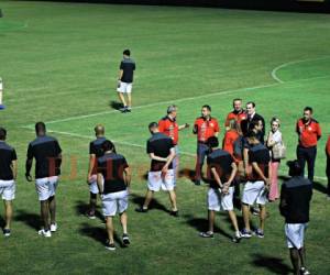 A las 5:30 de la tarde llegó la Selección de Costa Rica al Estadio Morazán de San Pedro Sula.