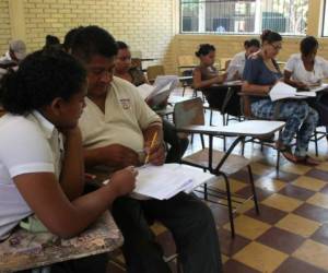 Los estudiantes deben hacer su Trabajo Educativo Social.