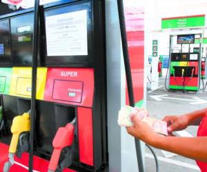 El gobierno conocerá un documento que contiene varias medidas encaminadas a estimular el ahorro de combustibles, luego de las constantes alzas registradas en el país.
