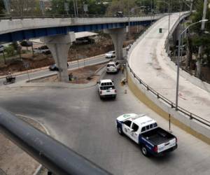 Los puentes de la vía rápida en la entrada a San José de la Vega ya se encuentran finalizados. Foto: Jimmy Argueta/EL HERALDO.