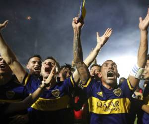 Los jugadores de Boca Juniors celebran tras la victoria 1-0 ante Gimnasia y Esgrima para conquistar el título de la Superliga argentina, el sábado 7 de marzo de 2020. Foto:AP