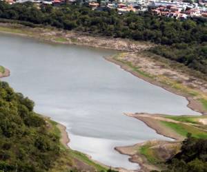 La represa Los Laureles se encuentra con tan solo el 30% de su capacidad.Foto: Efraín Salgado/ EL HERALDO