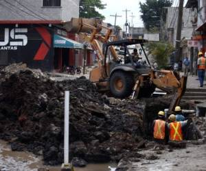 En la colonia Arturo Quezada, de Comayagüela, se desarrolla un megaproyecto de mejora de la red de alcantarillado sanitario, agua potable y pavimentación. Foto: Emilio Flores/EL HERALDO.