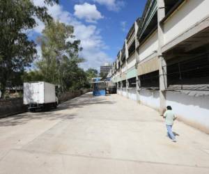 En el mercado La Isla ya está terminada la infraestructura que podrá albergar 50 buses estacionados. Fotos: David Romero/EL HERALDO.