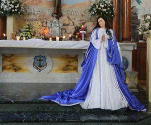 La Virgen Inmaculada Concepción permanece en el altar mayor de la iglesia de Comayagüela que lleva su nombre. Foto: David Romero/EL HERALDO.