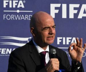 Infantino llegó a Costa Rica la noche del lunes en el inicio de una gira que lo llevó posteriormente a Honduras. Este miércoles en El Salvador participará en la asamblea de la Unión Centroamericana de Fútbol (Uncaf). Foto: AFP