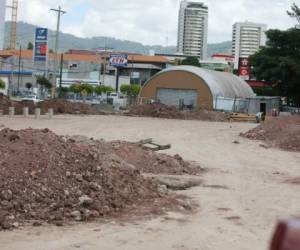 En el bulevar Juan Pablo II, cerca de las instalaciones de la Villa Navideña, funcionará a mediados de octubre el Bazar del Sábado. Foto: Afraín Salgado/EL HERALDO.