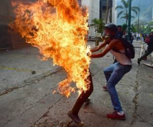 Con la muerte de Figuera ya son 65 las personas que han perdido la vida durante las manifestaciones opositoras. (Foto: AFP/El Heraldo Honduras/ Noticias de Honduras)