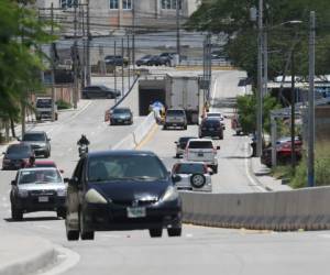 Desde la habilitación del túnel el tráfico en la zona es fluido, unos 20 mil conductores harán uso de la obra al día. Fotos: Efraín Salgado/EL HERALDO.