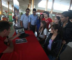 Los más jóvenes se acercaron al stand del III festival de cortometrajes para conocer sobre las actividades y la convocatoria.