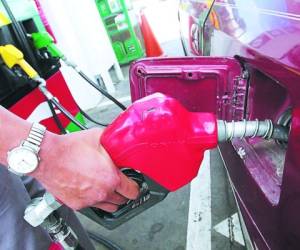 La gasolina regular se cotiza a 91.79 lempiras en la capital.