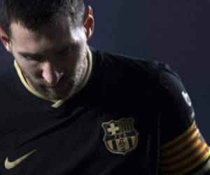 Lionel Messi se va del Barça. El astro argentino 'no continuará ligado' al club al que llegó como un niño y donde se convirtió en una leyenda mundial.