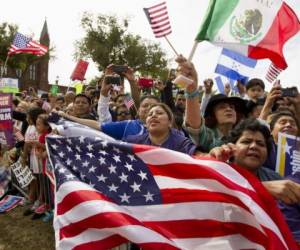 Trump no es el primer presidente que asume con promesas de grandes cambios en medio de un profundo escepticismo. Foto: AFP