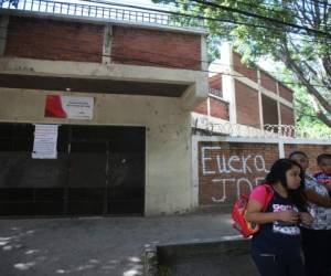La escuela José Cecilio del Valle, ubicada en el barrio el Guanacaste, será otro de los sitios que funcionarán como albergue y tendrá capacidad para 500 personas de y en la calle. Foto: Efrain Salgado/ EL HERALDO.