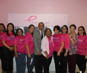 En junio de 2008 un grupo de mujeres sobrevivientes del cáncer de mama y por iniciativa de la mastóloga Lía Bueso de Castellanos crearon la FUNHOCAM.