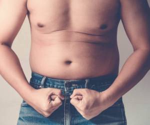 Una persona puede mostrar un peso normal según los parámetros y tener exceso de grasa en su cuerpo.